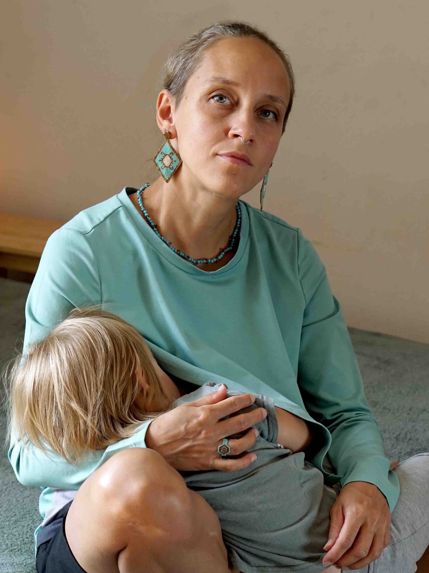 Duks za dojenje mama - vasabi-t.siva-sv.siva